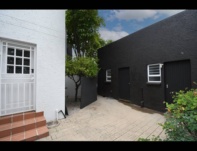 410M² OFFICE TO LET IN FERNDALE